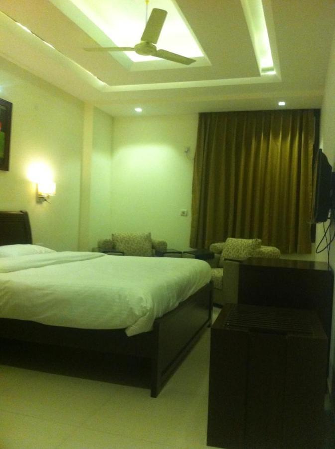 Nikko Blue - Boutique Hotel 구르가온 외부 사진